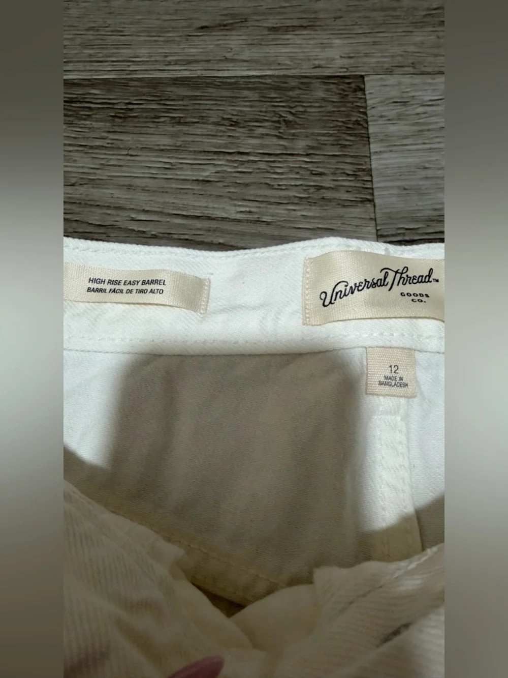Universal Thread Women's High-Rise Easy Barrel Jeans - Picture 7 of 9